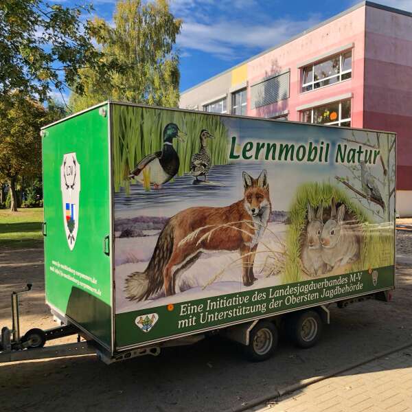 Besuch vom "Waldmobil" Besuch vom "Waldmobil"